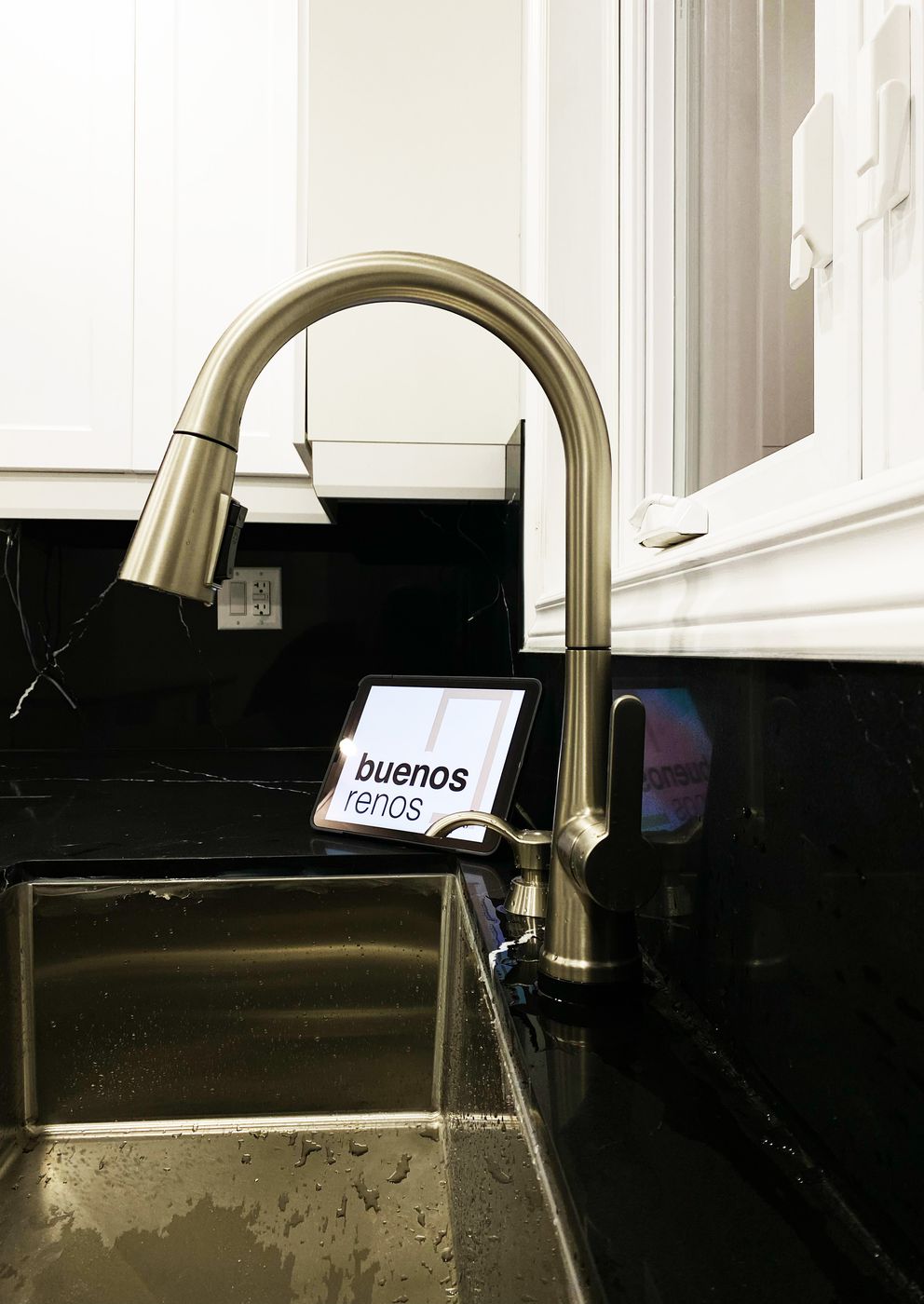 Closeup of sink and plumbing services in Barrie done by buenos renos